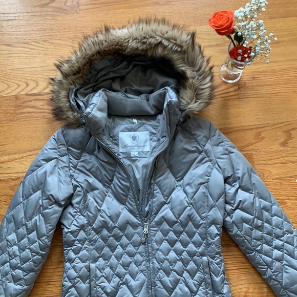 ❄️NWOT Women’s EDDIE BAUER Frost Down Parka❄️ - Picture 2 of 8
